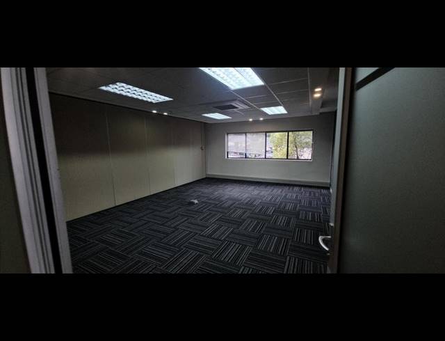 BUSINESS PROPERTY TO RENT IN HALFWAY HOUSE